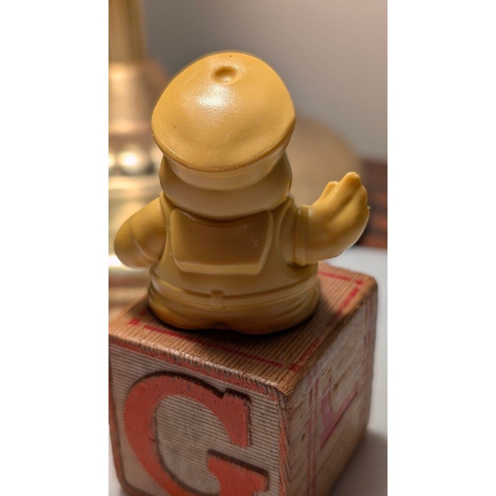 Vintage 80s Cap'n Crunch Sailor Duck Cereal Prize - Picture 4 of 10